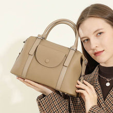 Load image into Gallery viewer, New genuine leather ladies' bag in black with stitching, contrast color, and lock, medium hardness, single shoulder strap,Genuine Leather Ladies' Bags street trend style