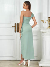 Load image into Gallery viewer, Green one-shoulder sleeveless polyester dress for women in elegant style